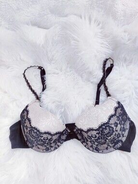 Jezebel 36B Scandalous Front Close Lace Bra Black CreamUnderwire Push Up
